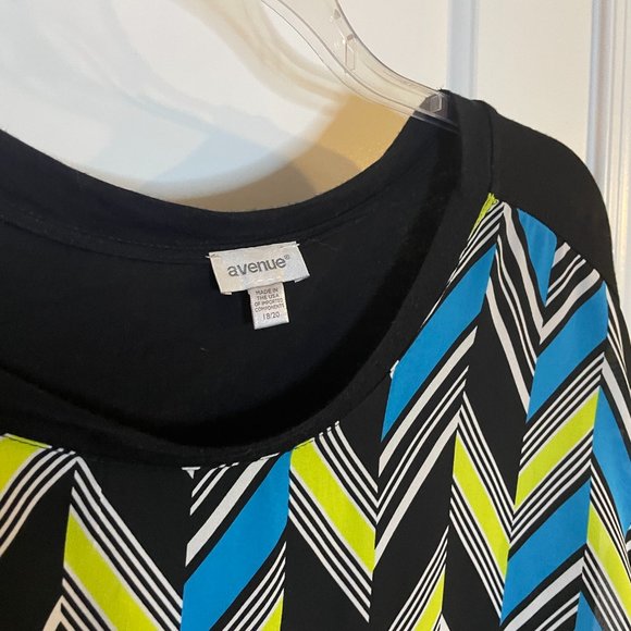 Avenue Women's Short Sleeve Blouse - Picture 2 of 3